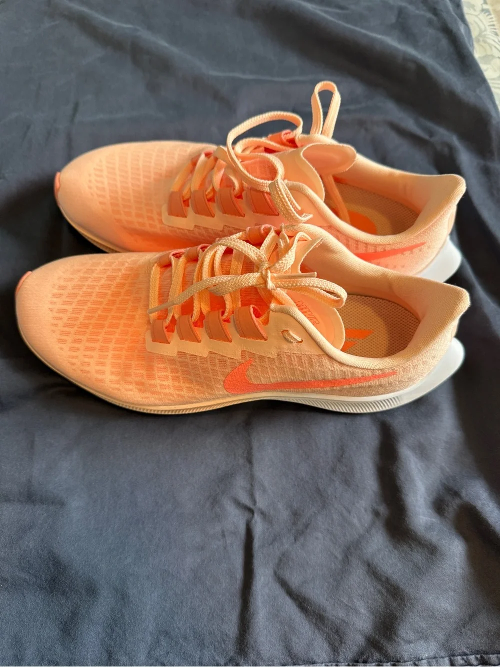 Nike Air Zoom Pegasus 37 Women's Running Shoes Size 9 - Picture 3 of 6